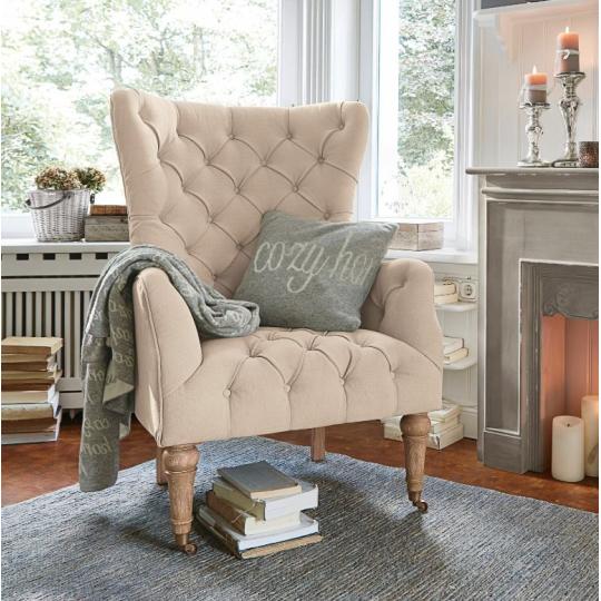 vintage karpitos butor videki villa butor berendezes fulesfotel kenyelmes fotel natur lenvaszon fakeret country mediterran nappali.jpg